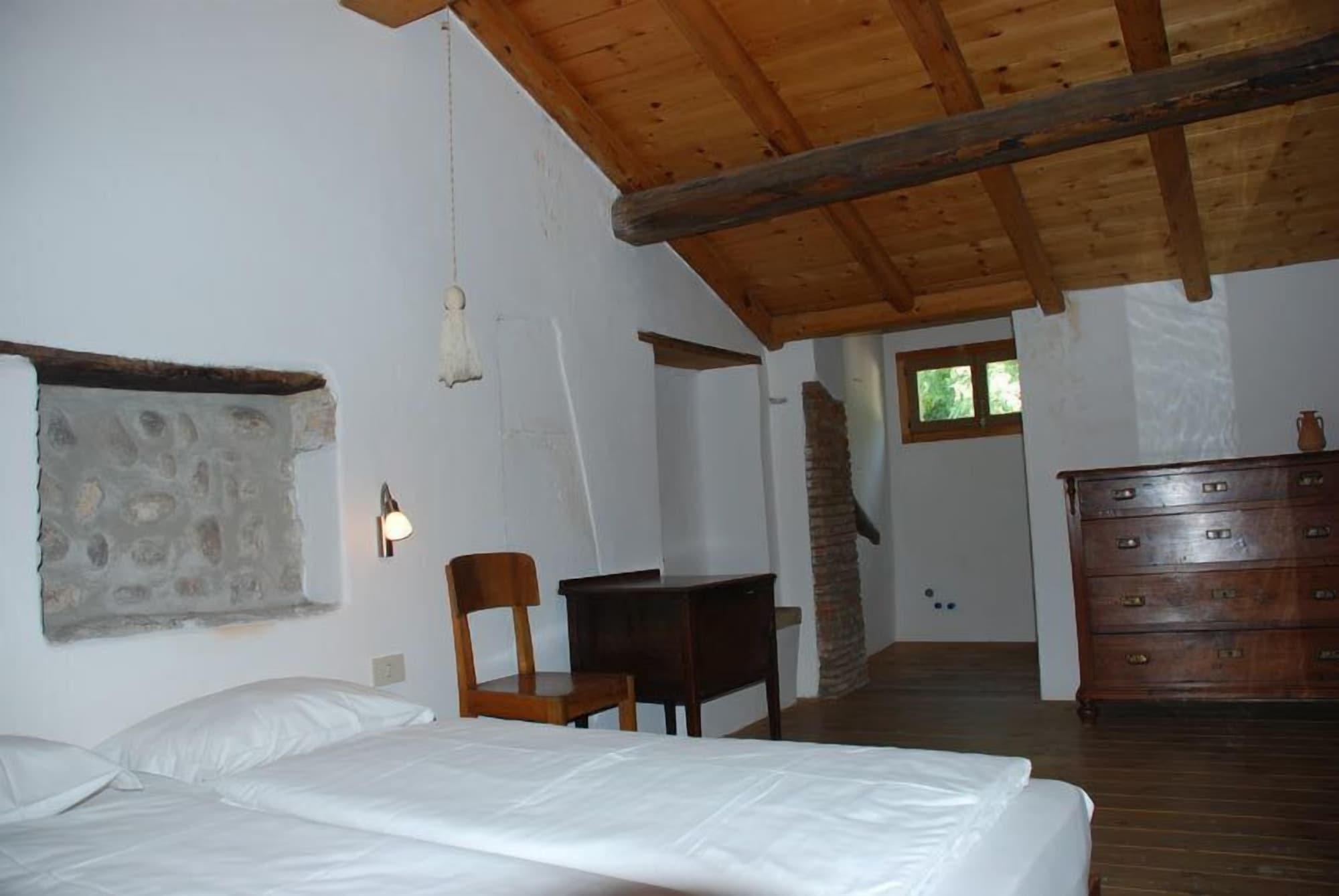 Bed and Breakfast La Tinassara Лацизе Екстер'єр фото