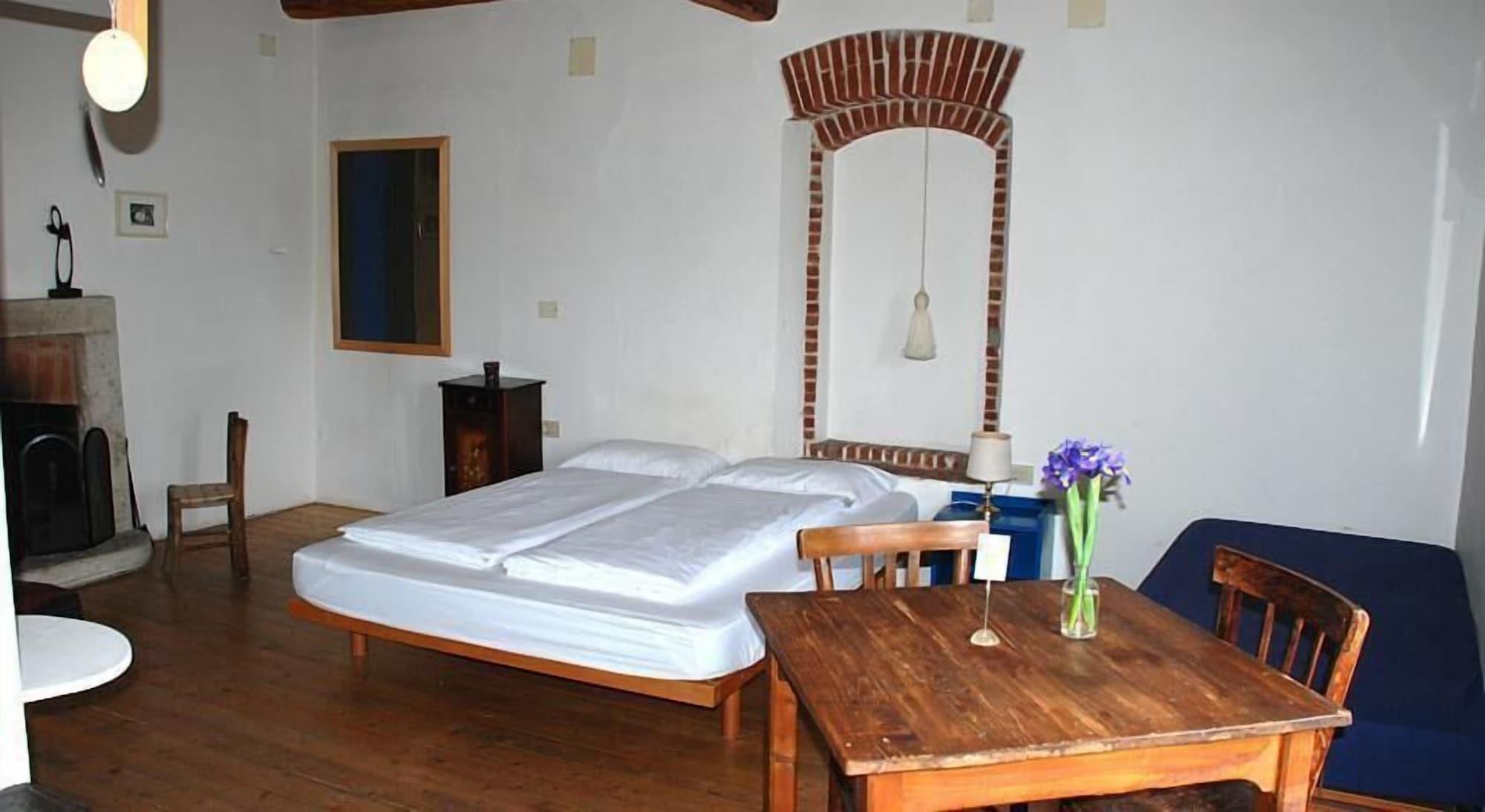 Bed and Breakfast La Tinassara Лацизе Екстер'єр фото