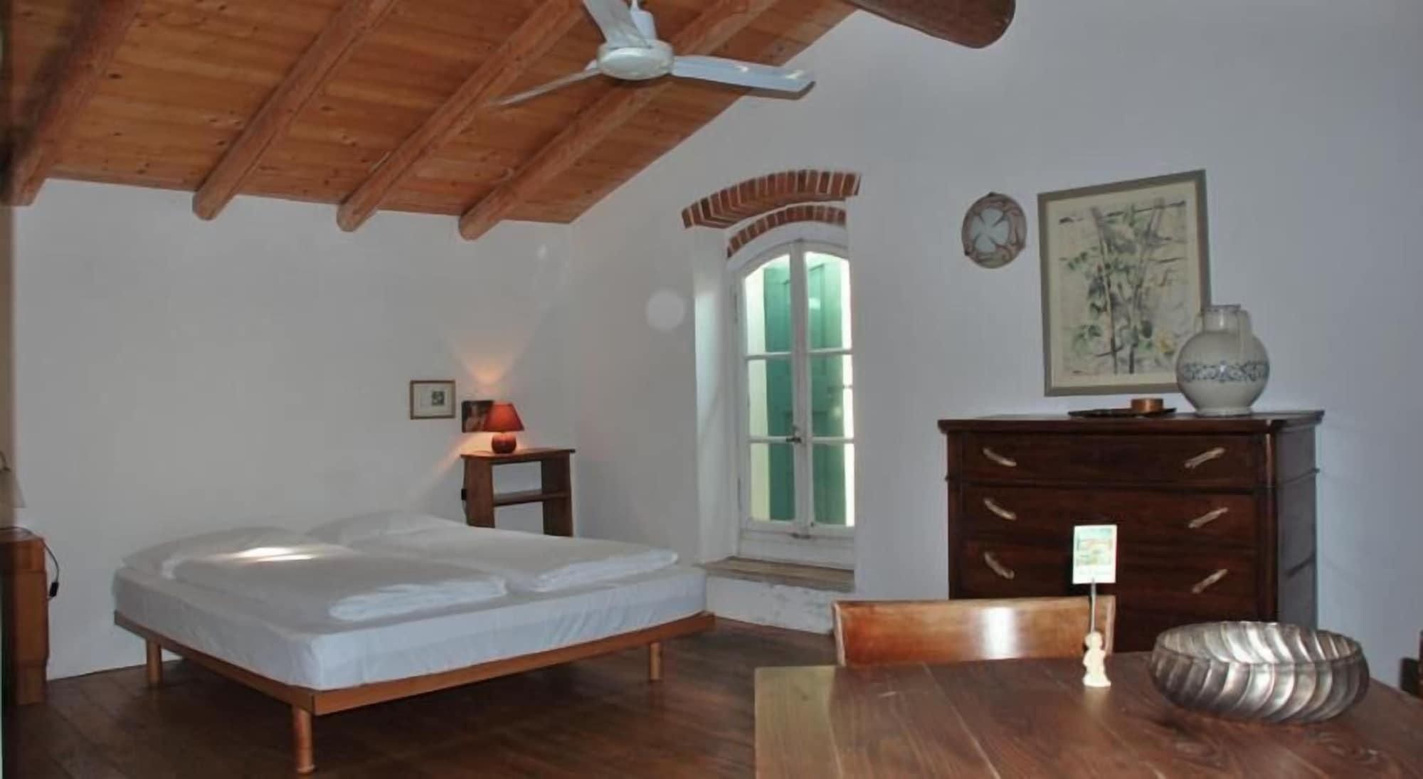 Bed and Breakfast La Tinassara Лацизе Екстер'єр фото
