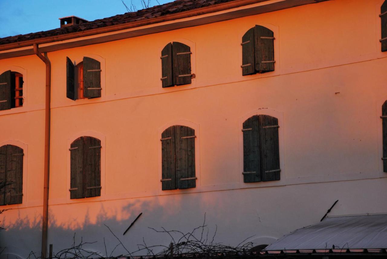 Bed and Breakfast La Tinassara Лацизе Екстер'єр фото